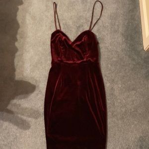 Lulus maroon stretch velveteen strappy back dress. Size S. Fully lined. EUC